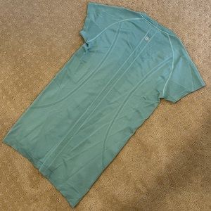 Lululemon Fitted Tee